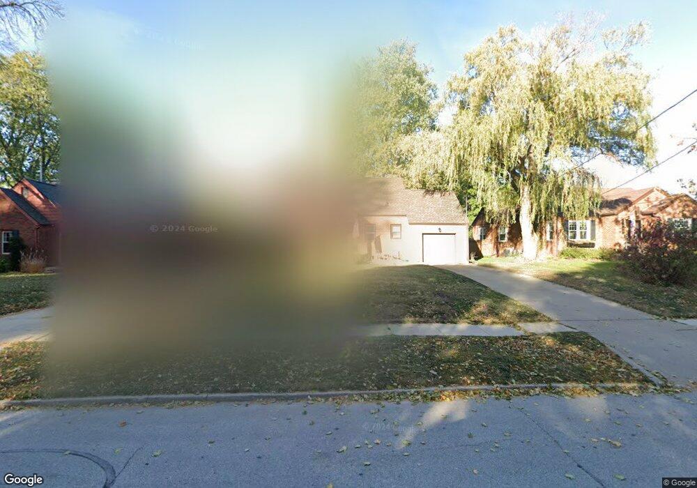 2832 44th St, Des Moines, IA 50310 - photo 1