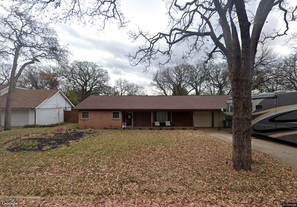 725 Joanna Dr, Hurst, TX 76053 - photo 1