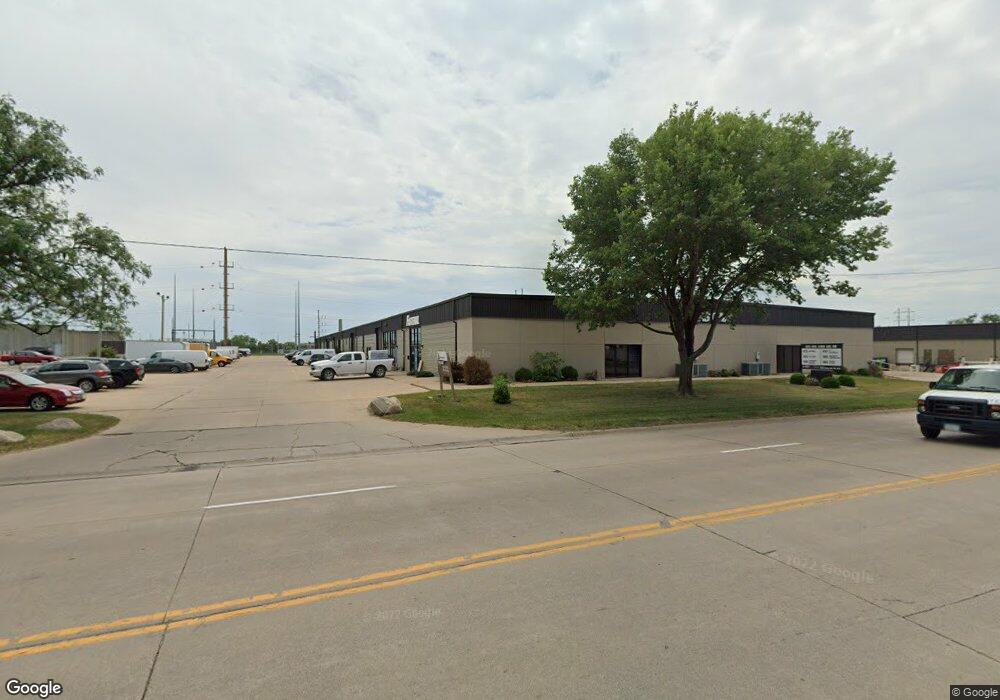 885 33rd Ave SW, Cedar Rapids, IA 52404 - photo 1