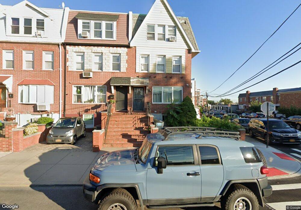 20-34 33rd St unit TOWNHOUSE, Long Island City, NY 11105 - photo 1