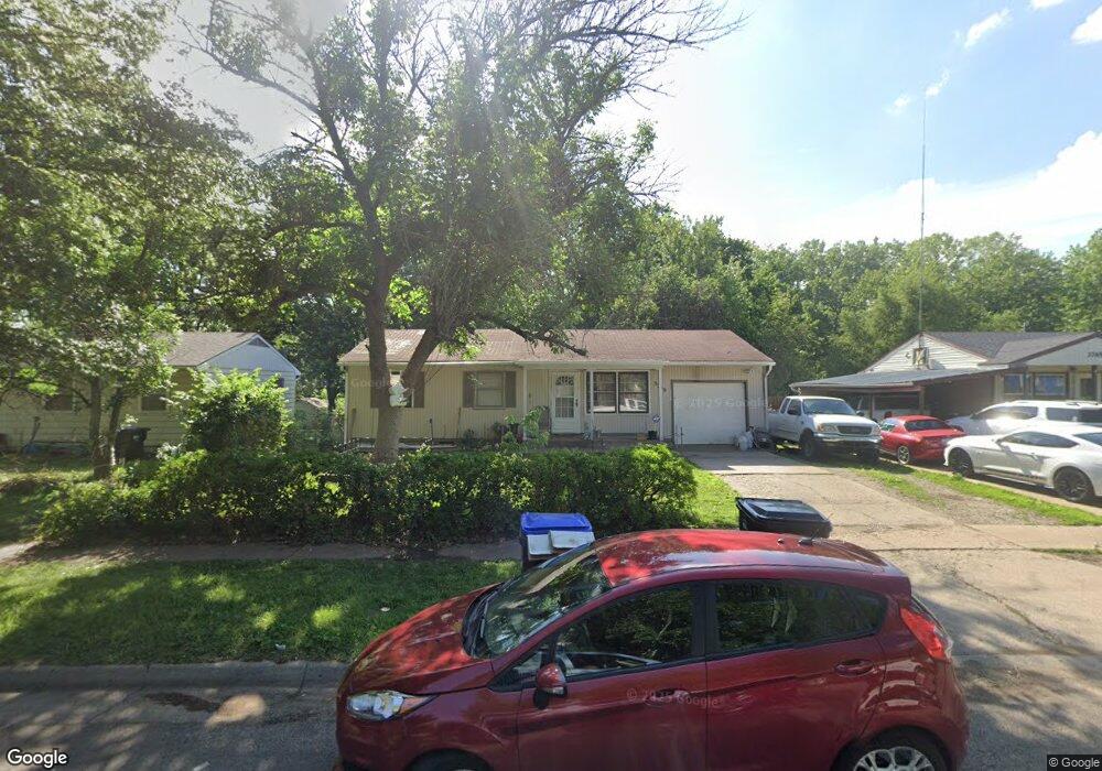3769 S Humboldt St, Topeka, KS 66609 - photo 1