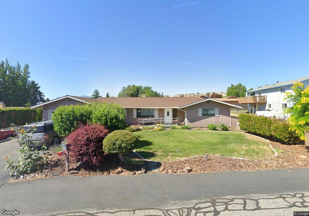 623 14th St NE, East Wenatchee, WA 98802 - photo 1