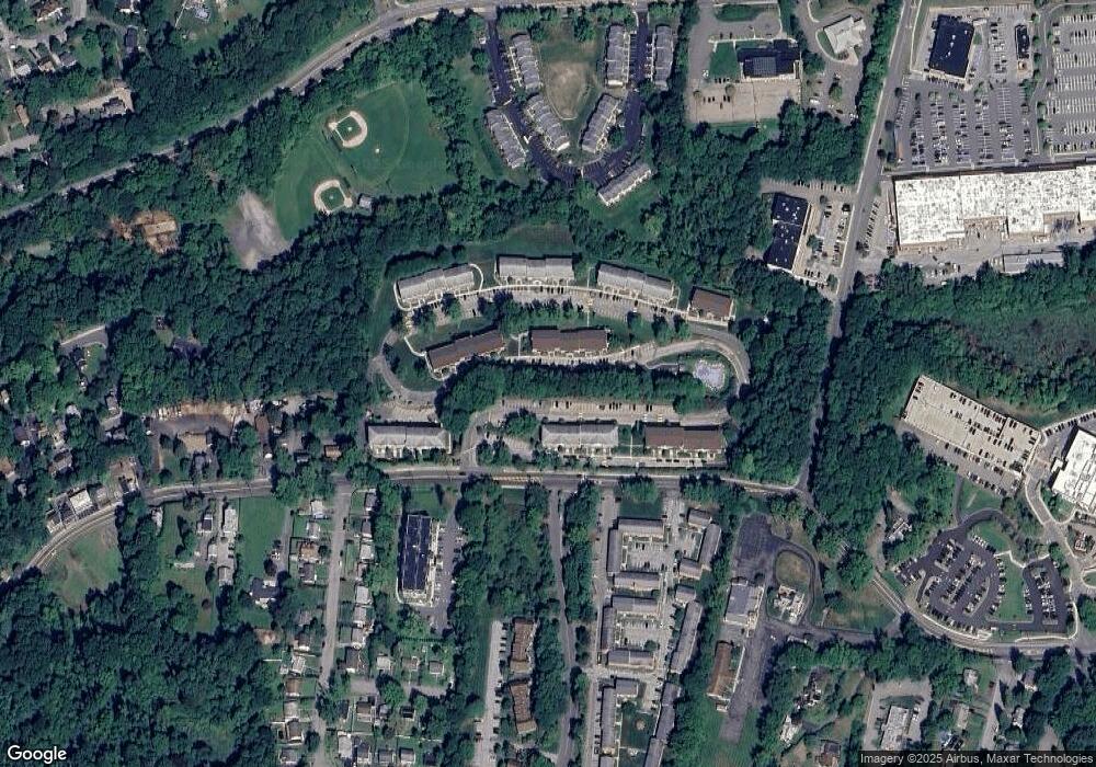 1840 Crompond Rd unit 7A3, Peekskill, NY 10566 - photo 1