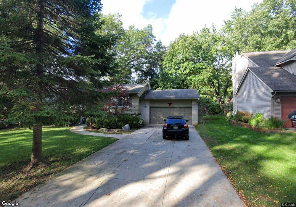 2360 Archdale, West Bloomfield, MI 48324 - photo 1