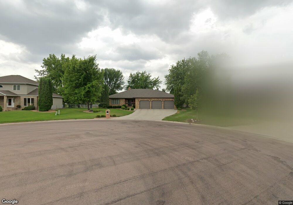 2818 Lilac Ln N, Fargo, ND 58102 - photo 1