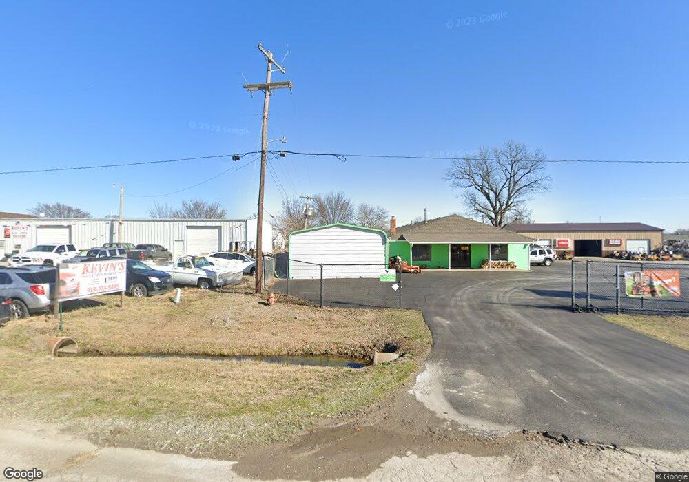 1704 N J M Davis Blvd, Claremore, OK 74017 - photo 1