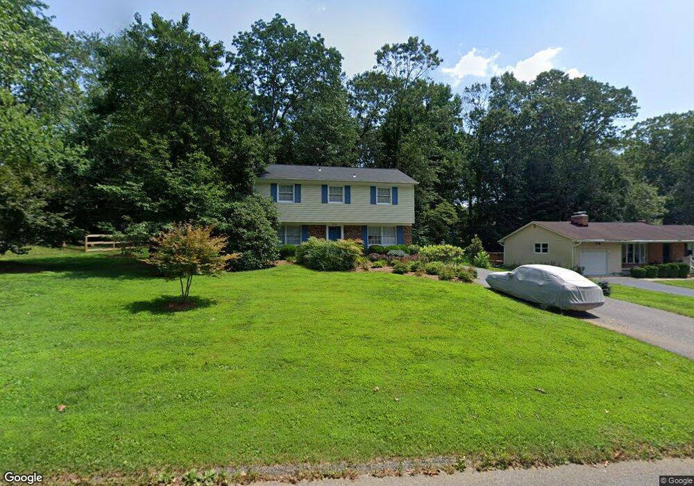 6126 Oak Hill Dr, Sykesville, MD 21784 - photo 1