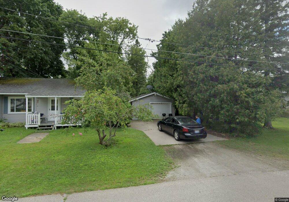 1403 36th Ave, Menominee, MI 49858 - photo 1