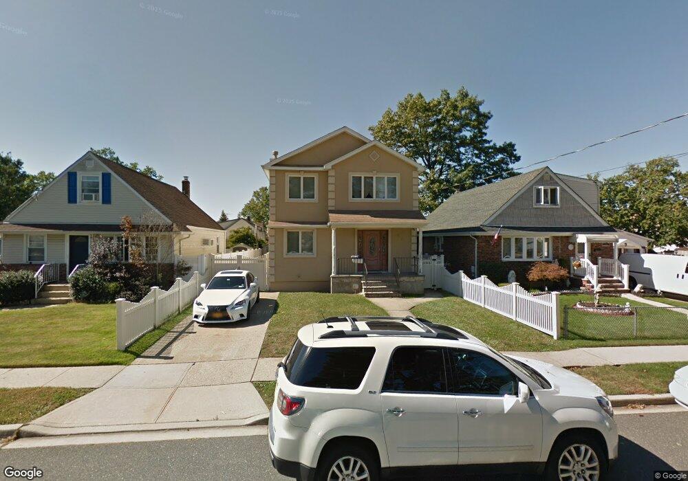 267 Seidman Place, Franklin Square, NY 11010 - photo 1