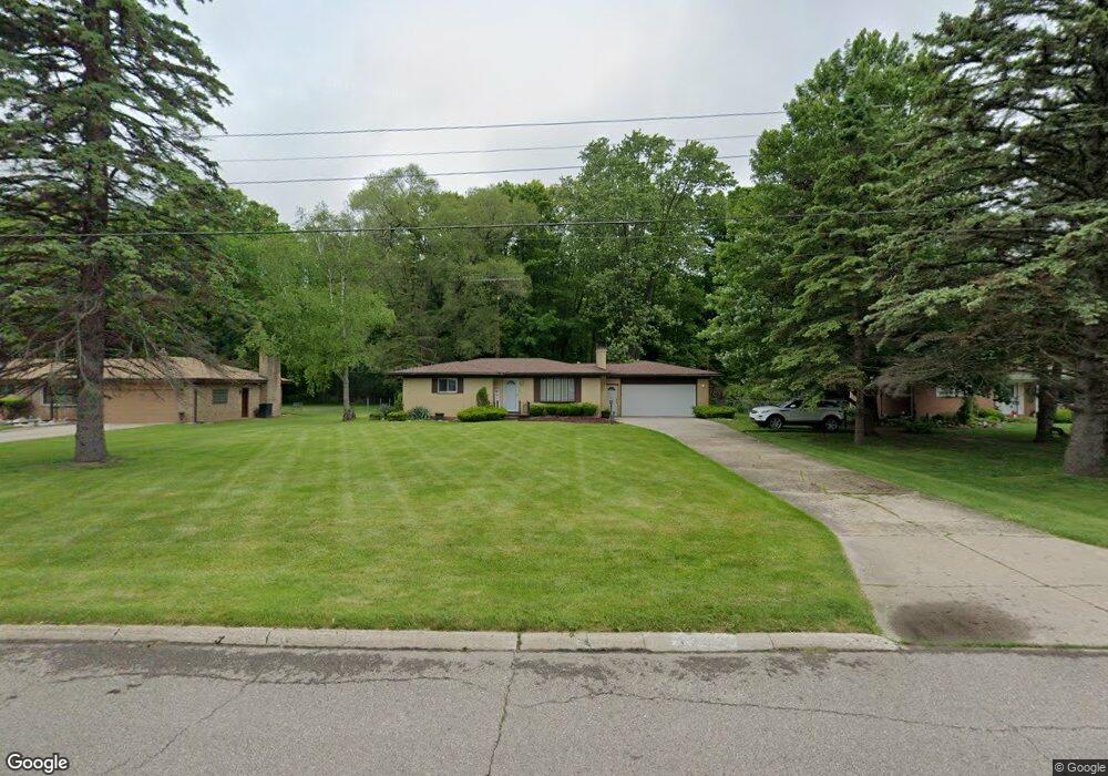 3362 Hillview Ave, Flint, MI 48504 - photo 1