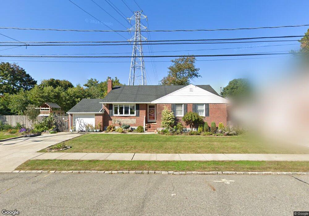 200 Dow Ave, Carle Place, NY 11514 - photo 1