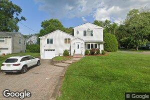 84 12th St, Cresskill, NJ 07626
