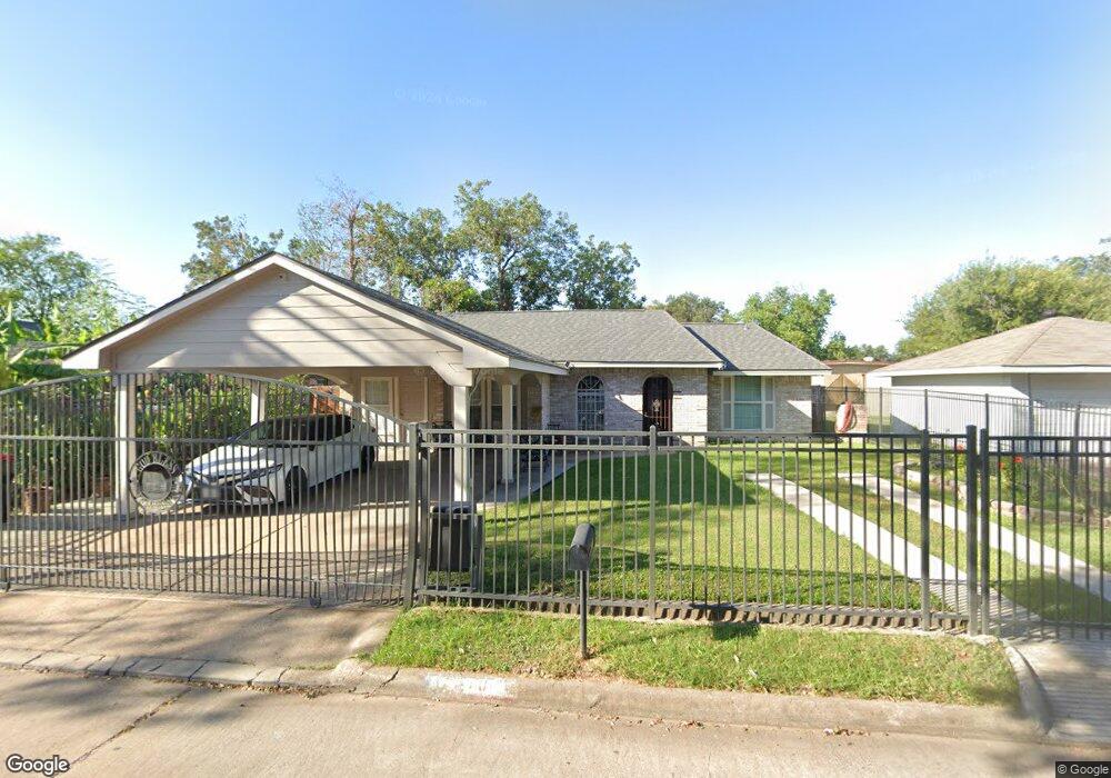 910 Forestburg Dr, Houston, TX 77038 - photo 1