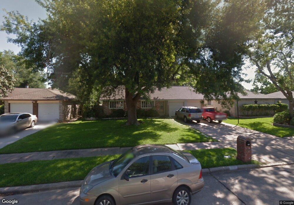 16127 Tibet Rd, Friendswood, TX 77546 - photo 1