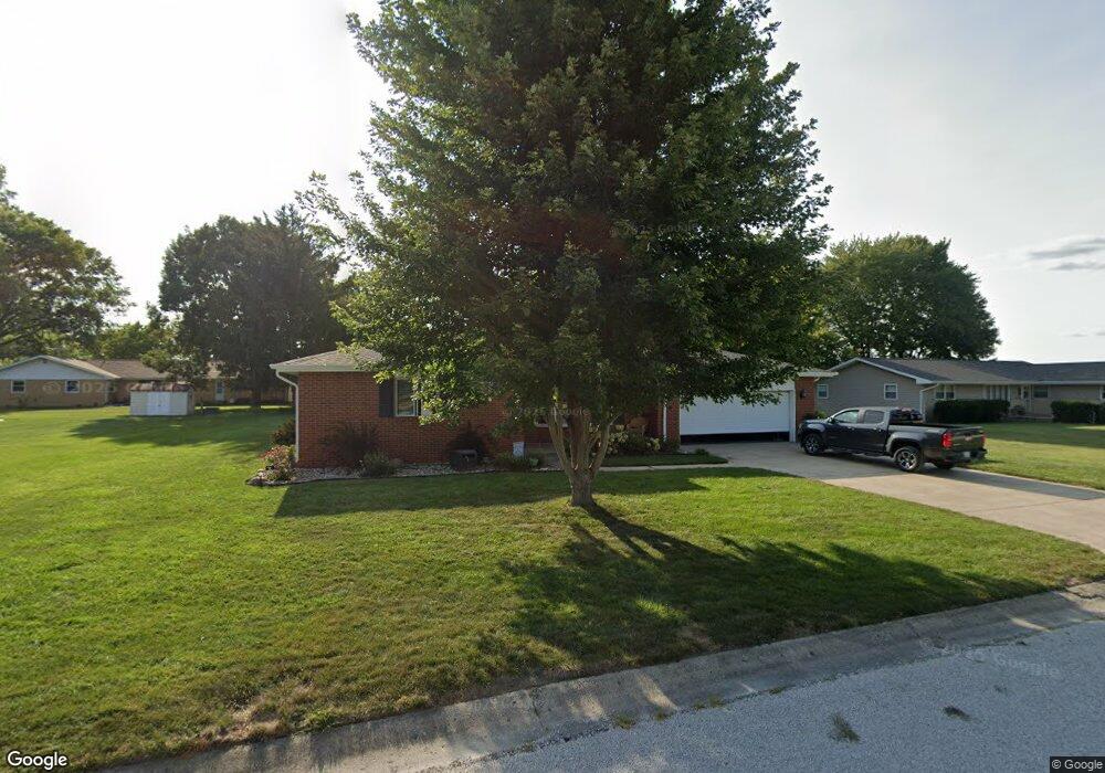 902 N Carico St, Tuscola, IL 61953 - photo 1