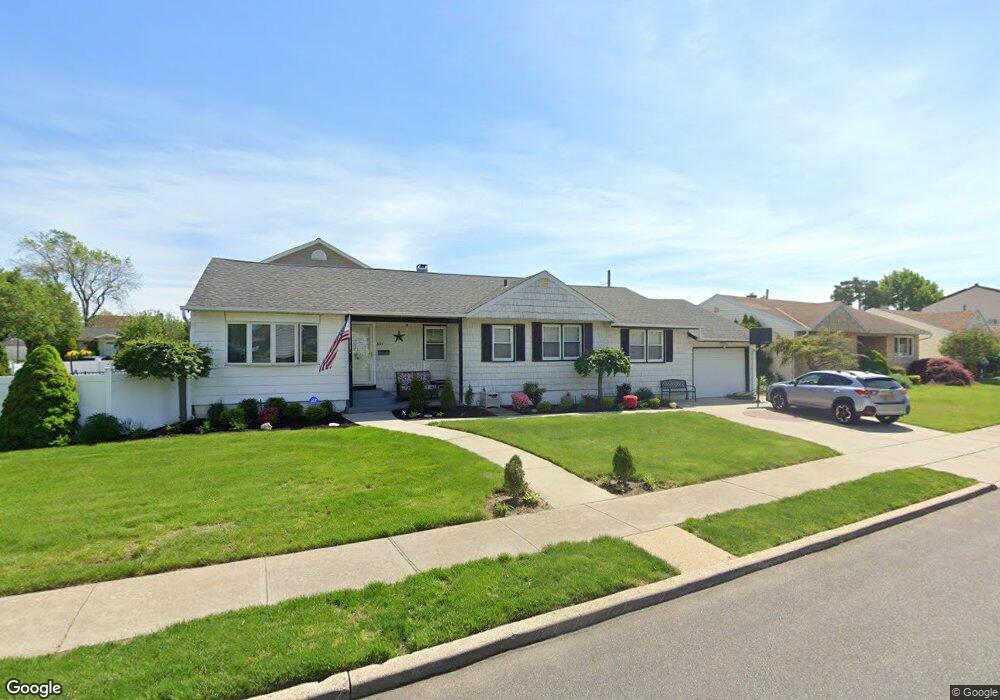 695 Brower Ave, Franklin Square, NY 11010 - photo 1