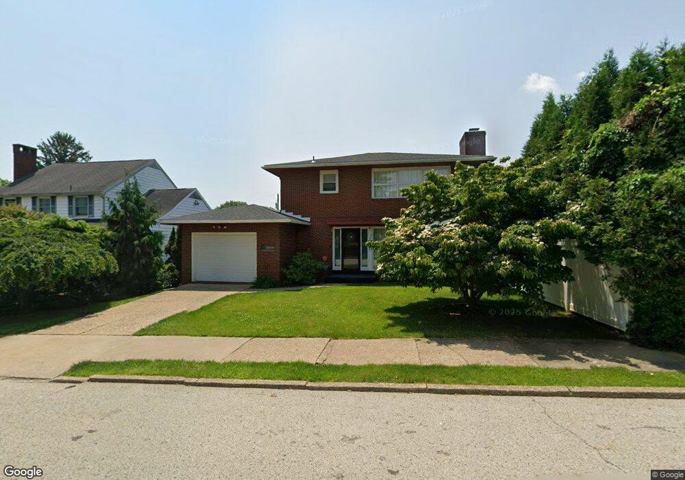 909 Walnut St, Latrobe, PA 15650 - photo 1