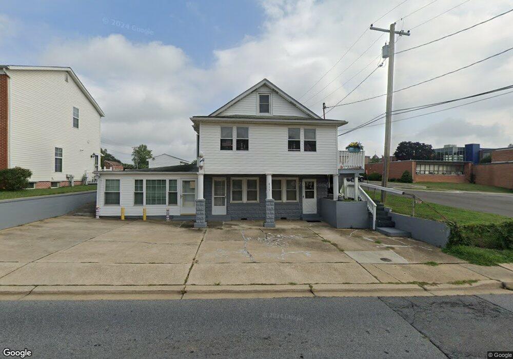 817 Montgomery St, Laurel, MD 20707 - photo 1