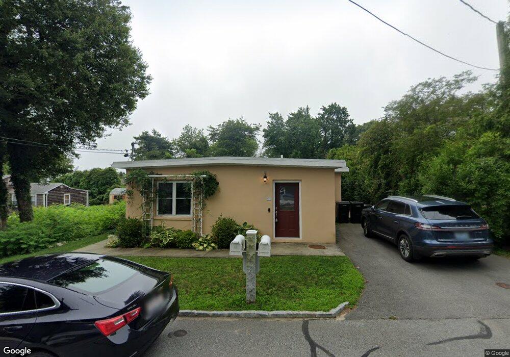 89 William St unit 1, South Dartmouth, MA 02748 - photo 1