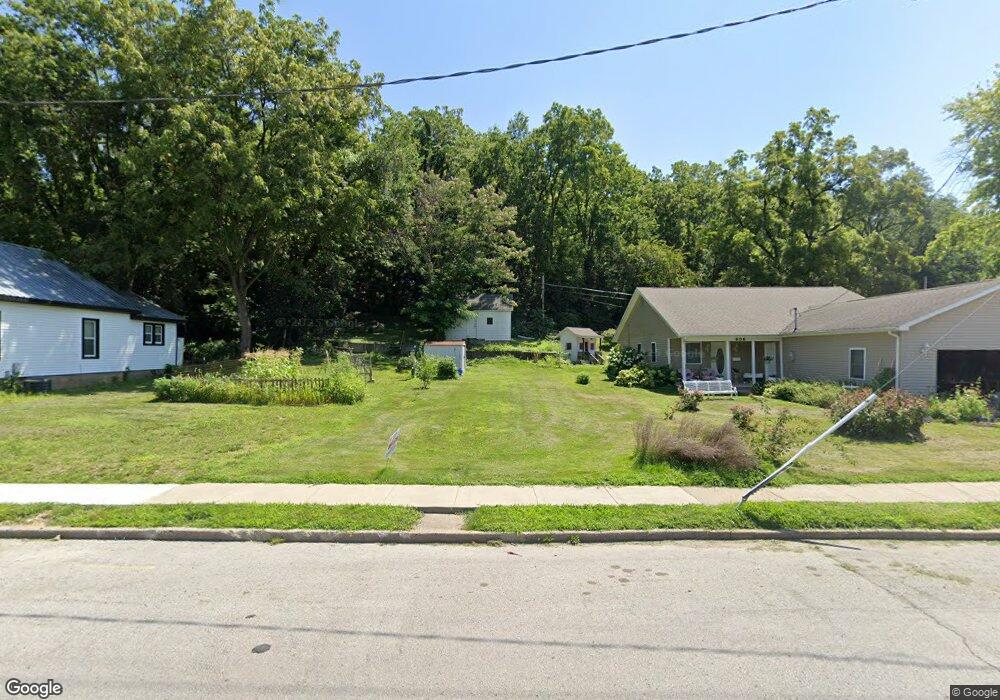 904 Fulton Ave, Hannibal, MO 63401 - photo 1