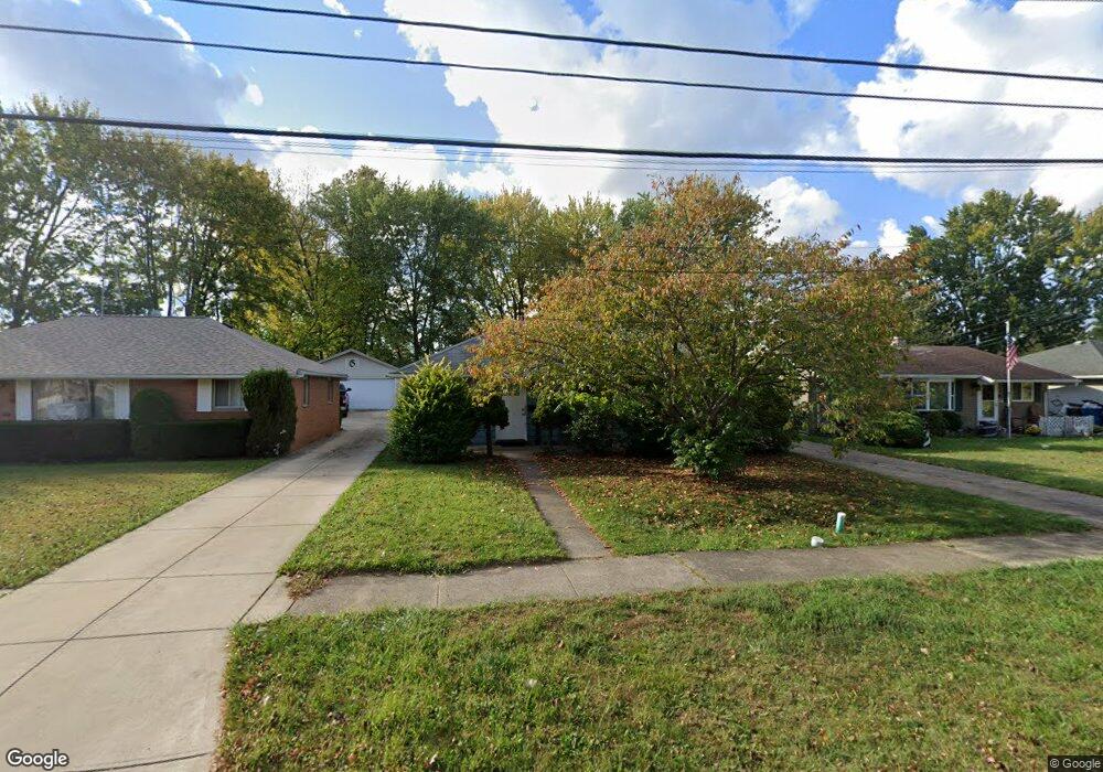 389 Erieview Blvd, Sheffield Lake, OH 44054 - photo 1