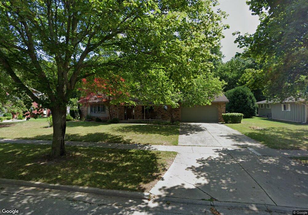 577 Franconian Dr E, Frankenmuth, MI 48734 - photo 1