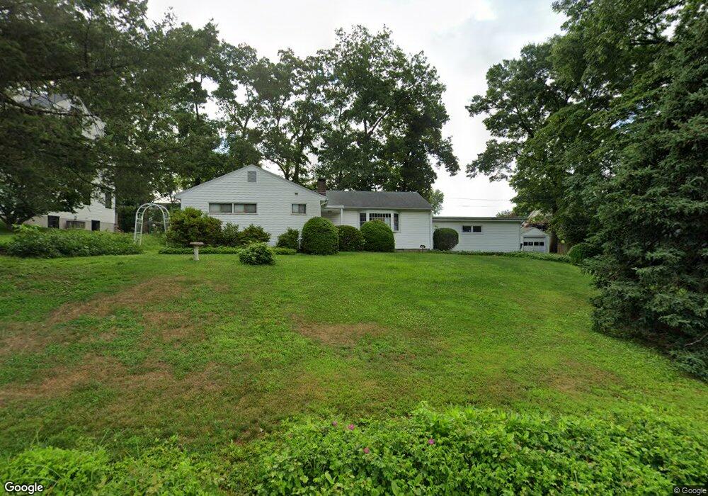 38 Soundview Dr, Stamford, CT 06902 - photo 1