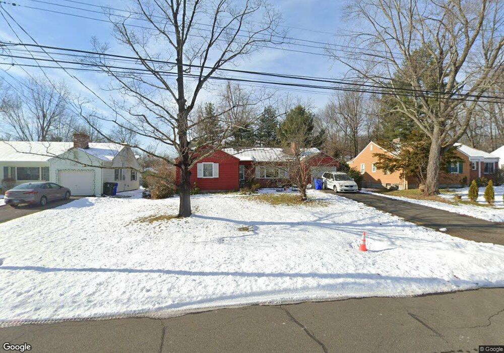 15 Miamis Rd, West Hartford, CT 06117 - photo 1