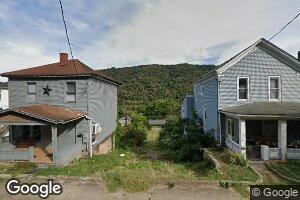 916 Greenbrier Dr, Hinton, WV 25951