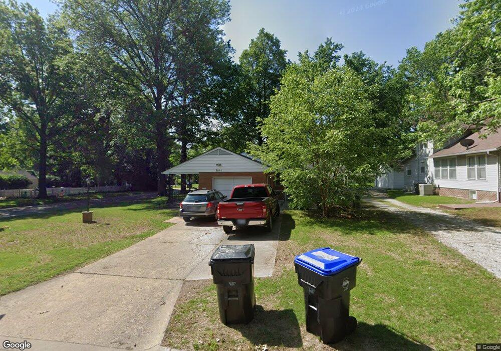 2801 SW 19th St, Topeka, KS 66604 - photo 1