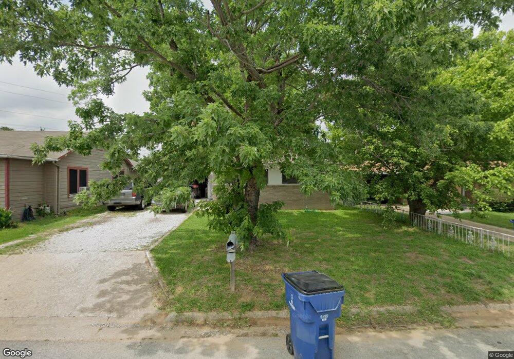 727 W Bullock St, Denison, TX 75020 - photo 1