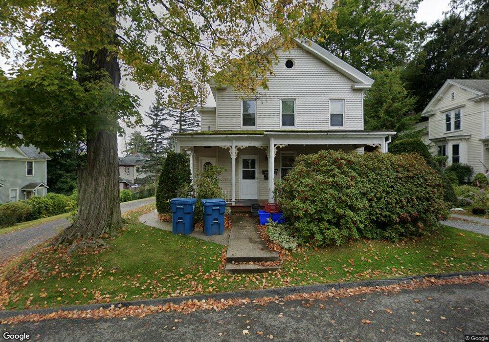 26 Pleasant St unit 1 bedroom 1 bath, Great Barrington, MA 01230 - photo 1