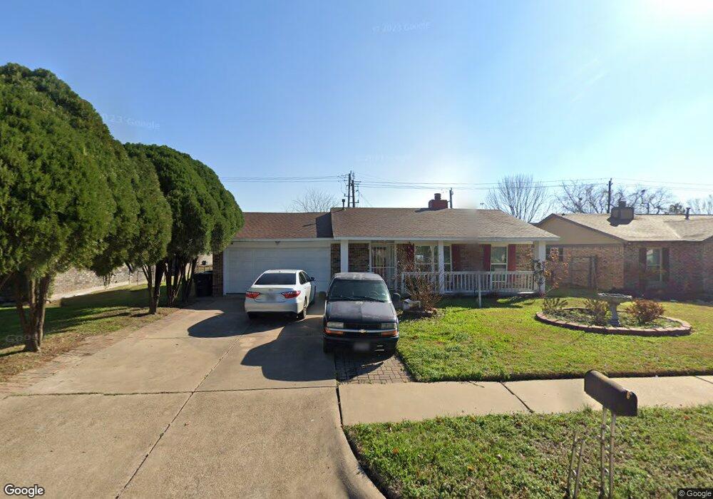 8818 Sunnywood Dr, Houston, TX 77088 - photo 1