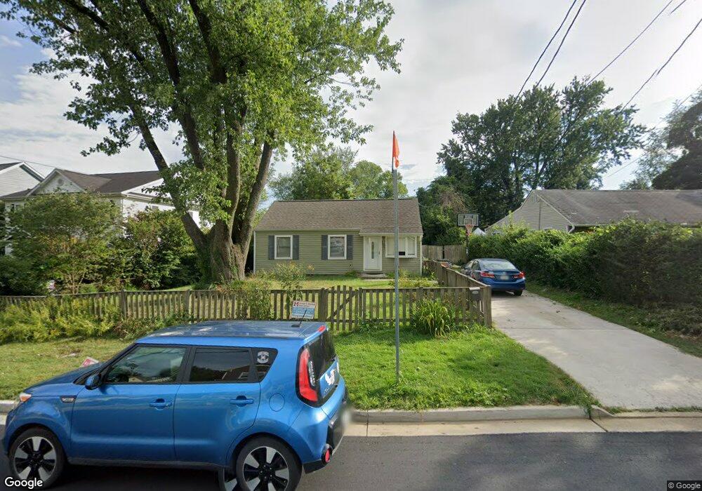 1862 Griffith Rd, Falls Church, VA 22043 - photo 1