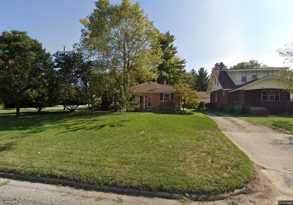 201 Charleston Ave, Mattoon, IL 61938 - photo 1