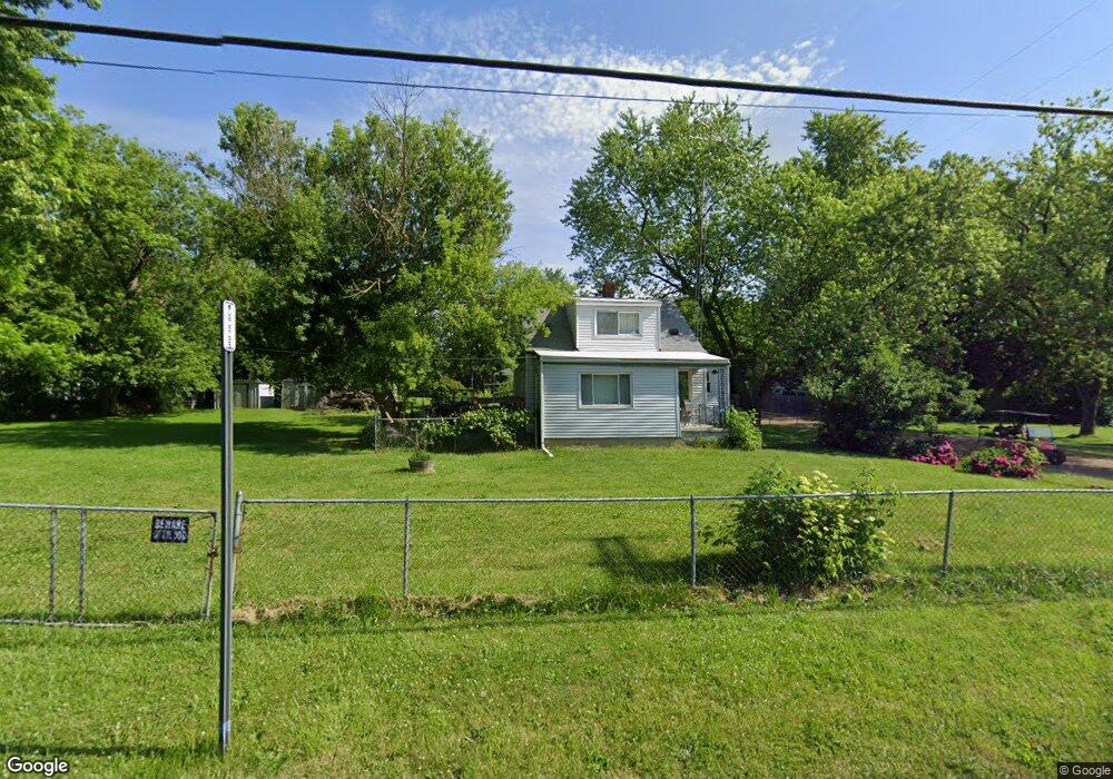 1072 W Cass Ave, Flint, MI 48505 - photo 1