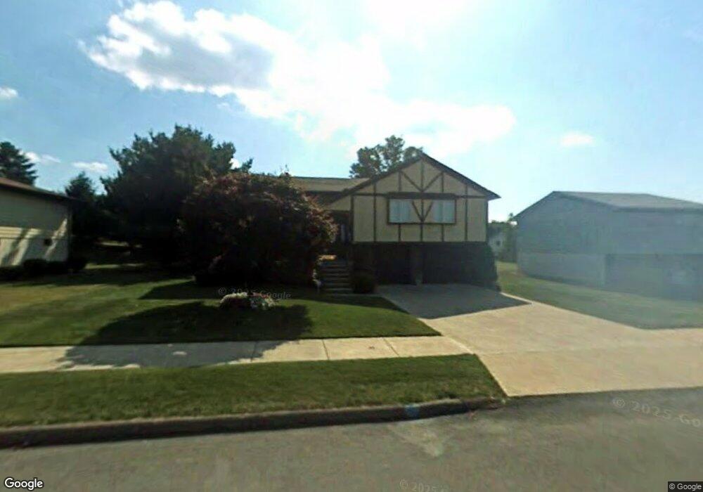 428 Shirley Ln, Dunmore, PA 18512 - photo 1