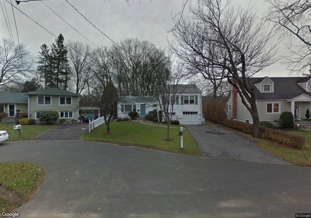 4 Janet Ct, Riverside, CT 06878 - photo 1