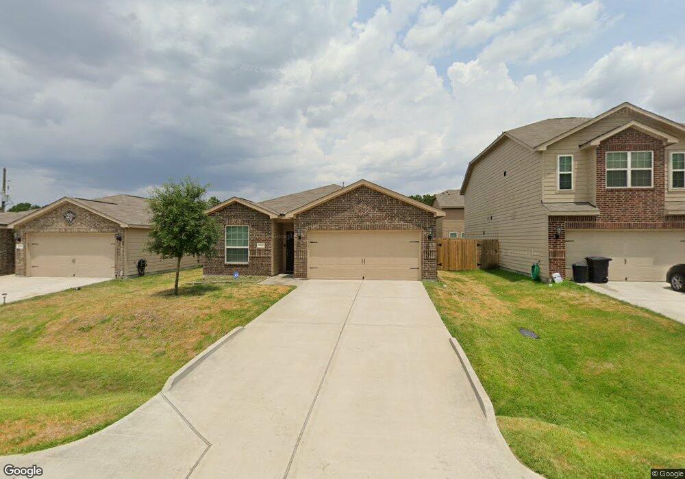 10554 Pine Landing Dr, Houston, TX 77088 - photo 1