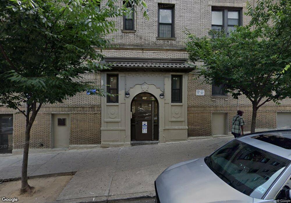 260 E 194th St, Bronx, NY 10458 - photo 1