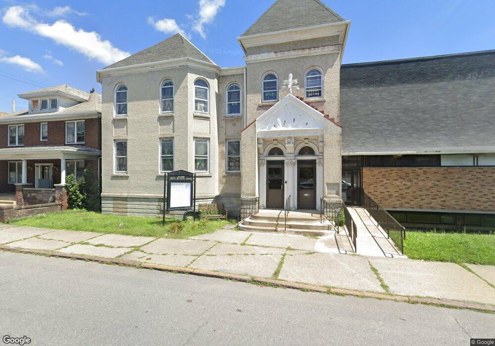 519 N Locust St, Hazleton, PA 18201 - photo 1