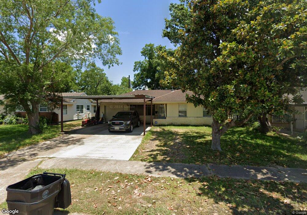10925 Stover St, Houston, TX 77075 - photo 1