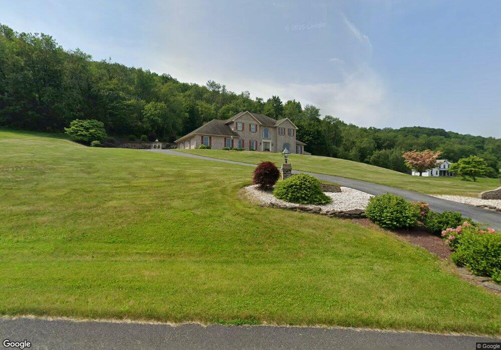 7029 Dogwood Cir, Slatington, PA 18080 - photo 1