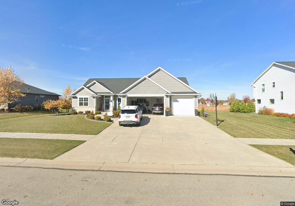 N9437 Emily Ln, Appleton, WI 54915 - photo 1