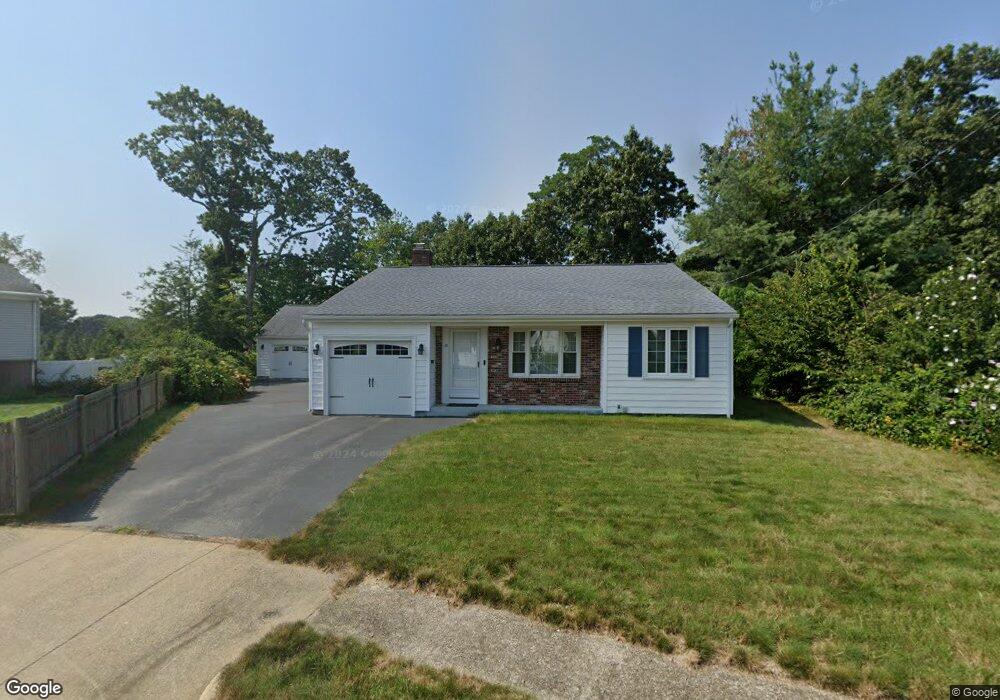 31 Barrington Ct, Riverside, RI 02915 - photo 1