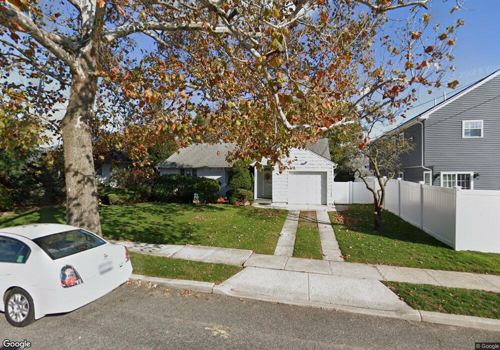 2941 Derby Dr W, Oceanside, NY 11572 - photo 1