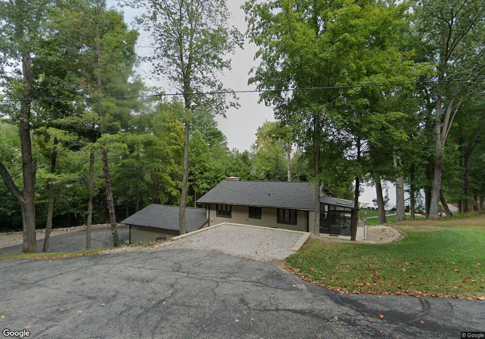 4951 S Poplar Dr, Columbus, IN 47201 - photo 1