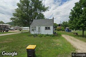 317 3rd St NE, New Albin, IA 52160