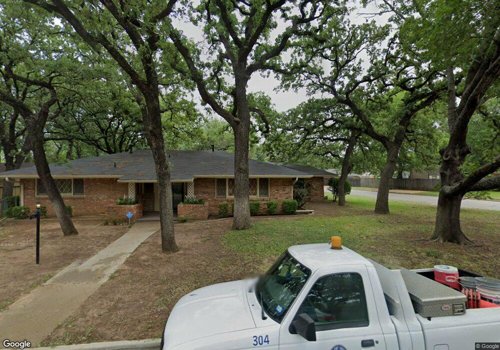 657 Ponderosa Dr, Hurst, TX 76053 - photo 1