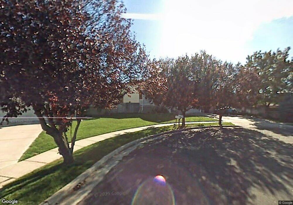 372 E Angel Ct, Sandy, UT 84070 - photo 1